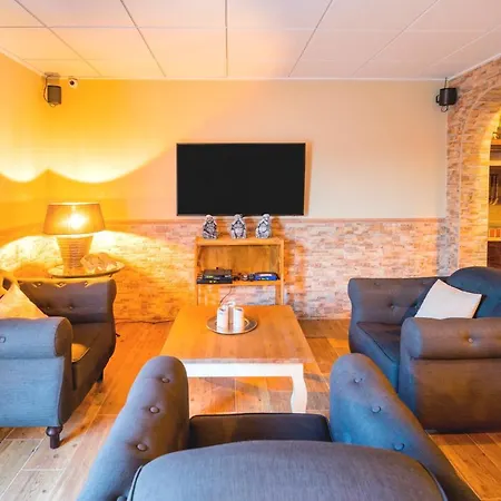 Casa Almendros לינה וארוחת בוקר 4*