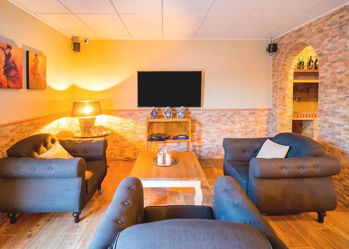 Casa Almendros Bed & Breakfast 4*